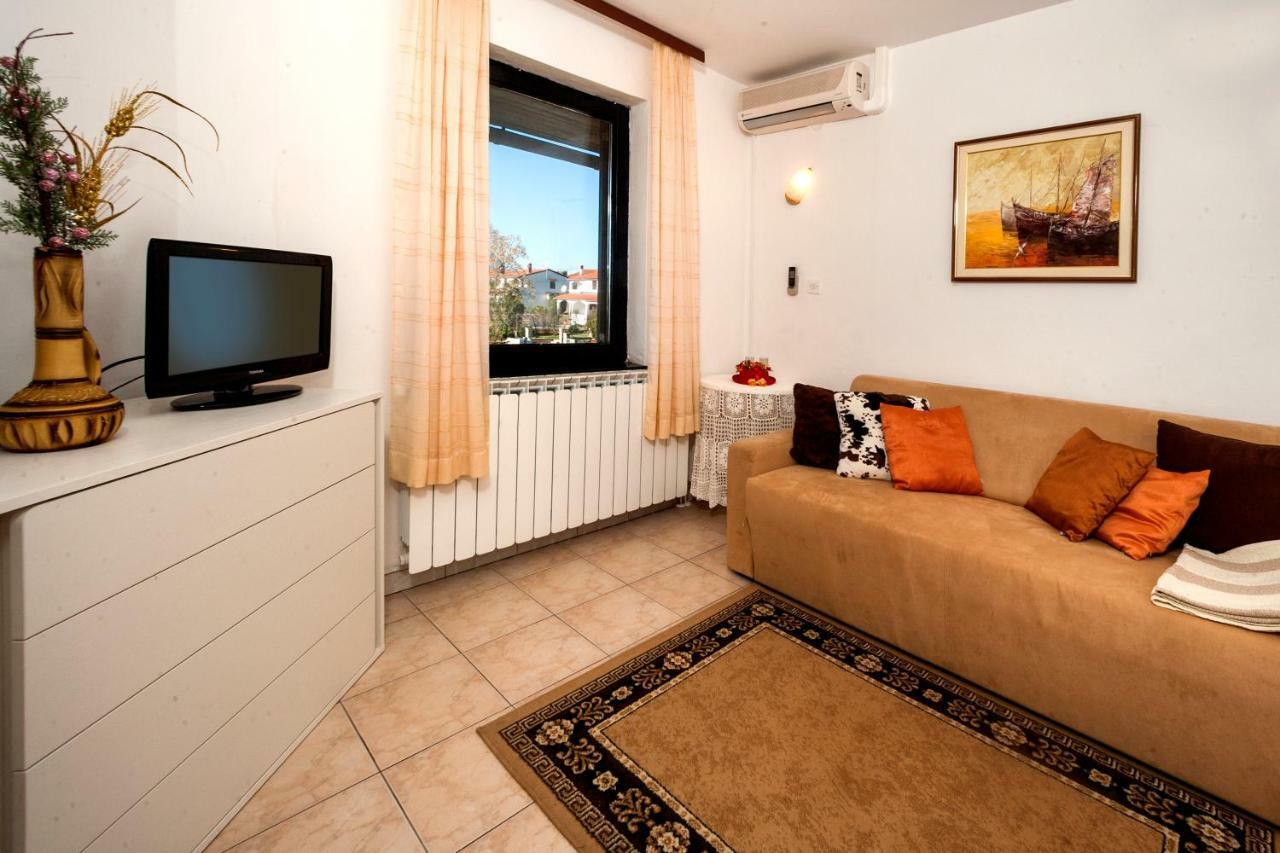 Carolina Apartment